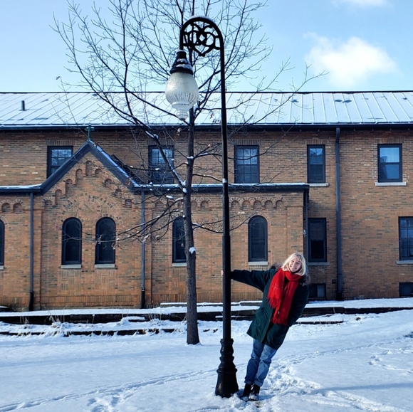 Meet the seller! (Me) - Picture 3 of 6